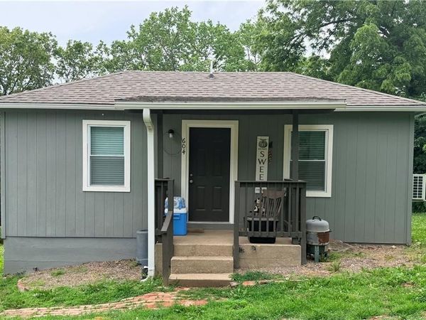 604 S Second Street, Richmond, MO 64085
