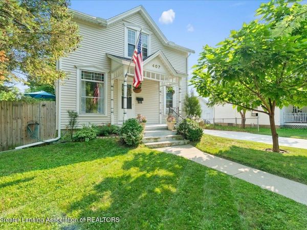 407 W Baldwin Street, St. Johns, MI 48879