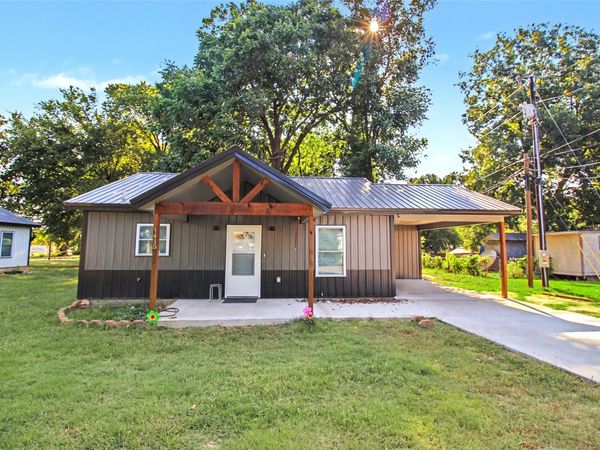 1415 S Locust Avenue , Westville, OK 74965