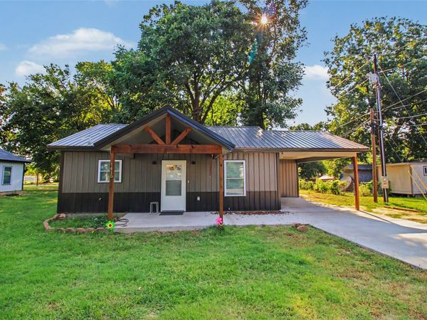 1415 S Locust Avenue, Westville, OK 74965