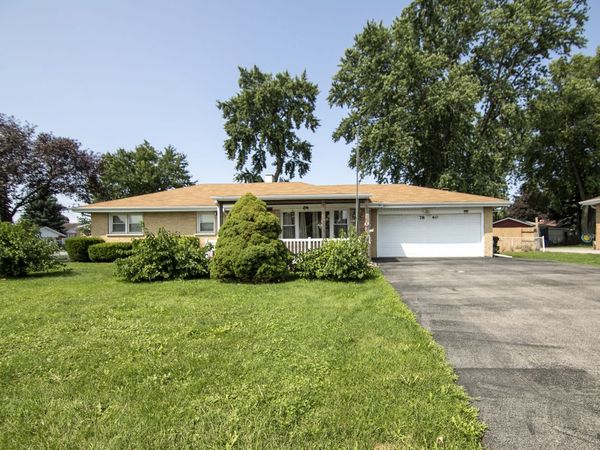 7840 W 76th Street , Bridgeview, IL 60455