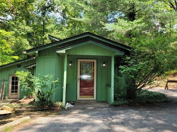 368 Town Hill Road W, Nashville, IN 47448