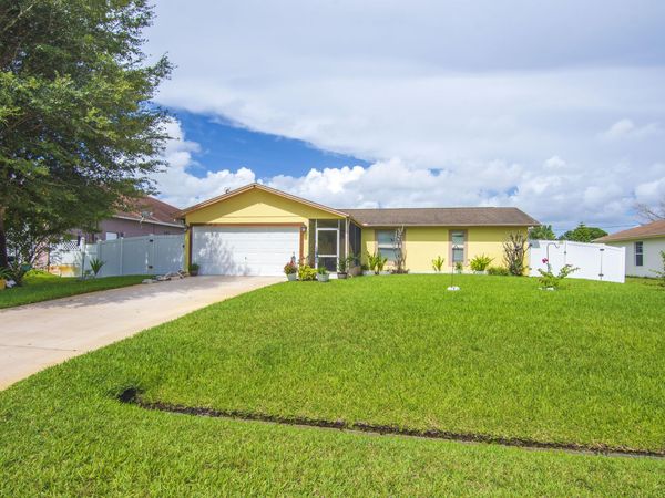 1842 SE CARVALHO Street, Port St. Lucie, FL 34983