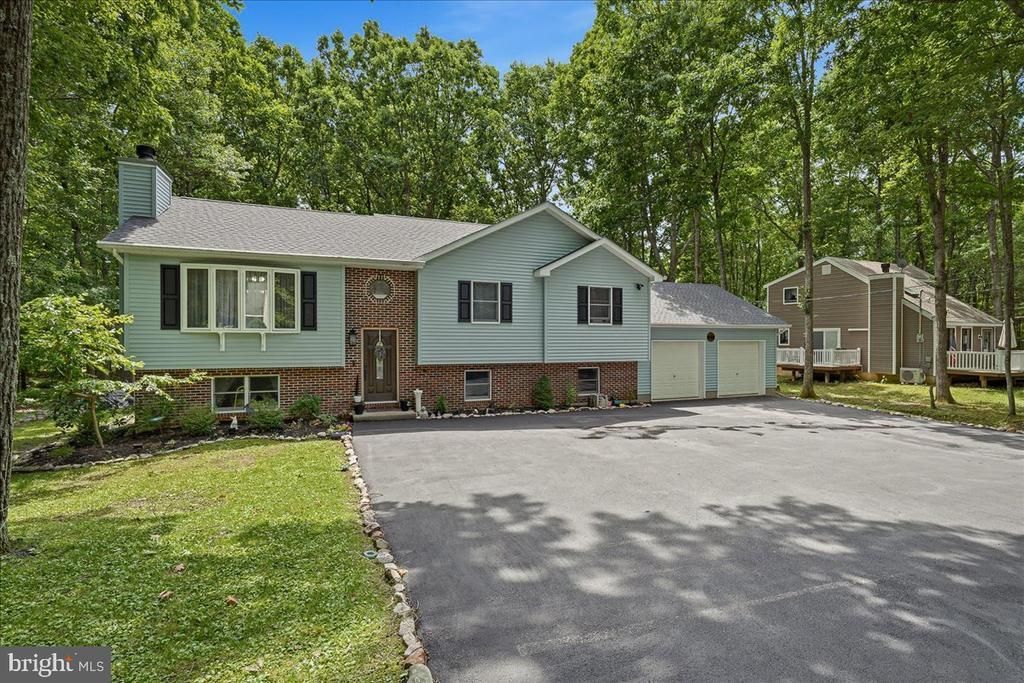 2145 SASSAFRAS LANE , KUNKLETOWN, PA 18058