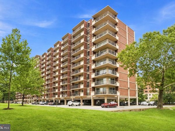 1300 ARMY NAVY DRIVE, Unit 102, ARLINGTON, VA 22202