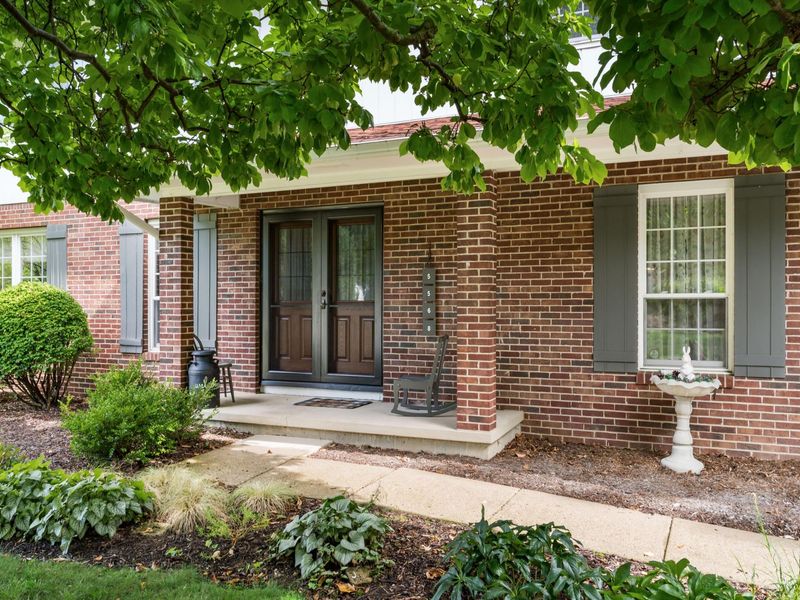 5568 Naiche Road, Columbus, OH 43213 Photo 2