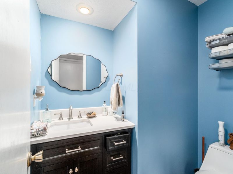 5568 Naiche Road, Columbus, OH 43213 Photo 6