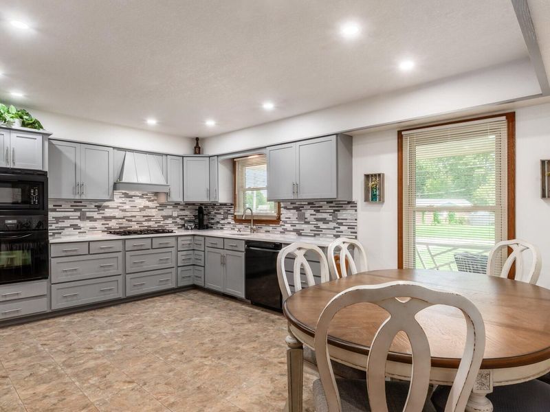 645 Lakeshore Drive W, Hebron, OH 43025 Photo 11