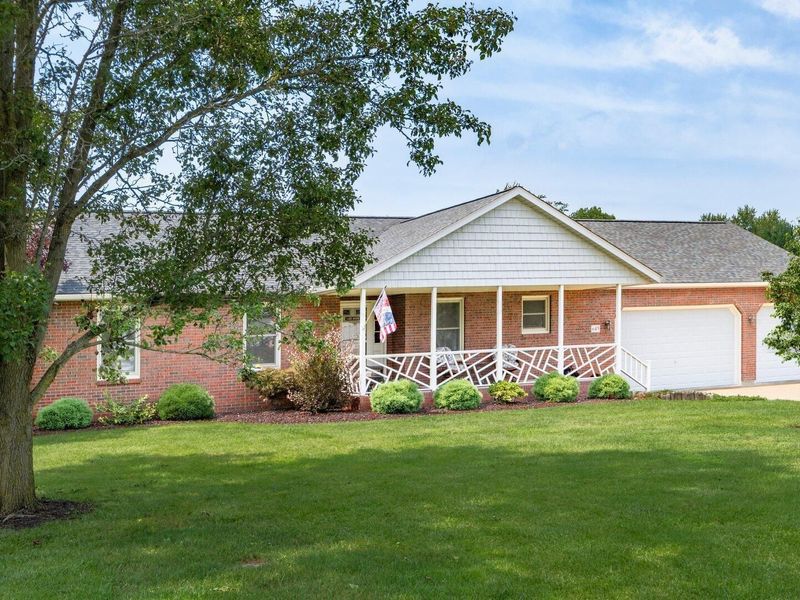 645 Lakeshore Drive W, Hebron, OH 43025 Photo 3
