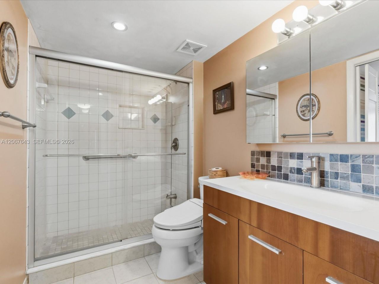 3588 Collins Ave , Unit 504, Miami Beach, FL 33140 Photo