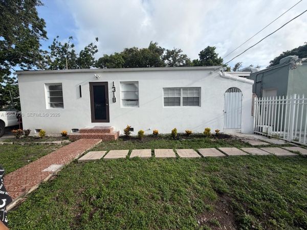 1318 NW 34th St, Miami, FL 33142