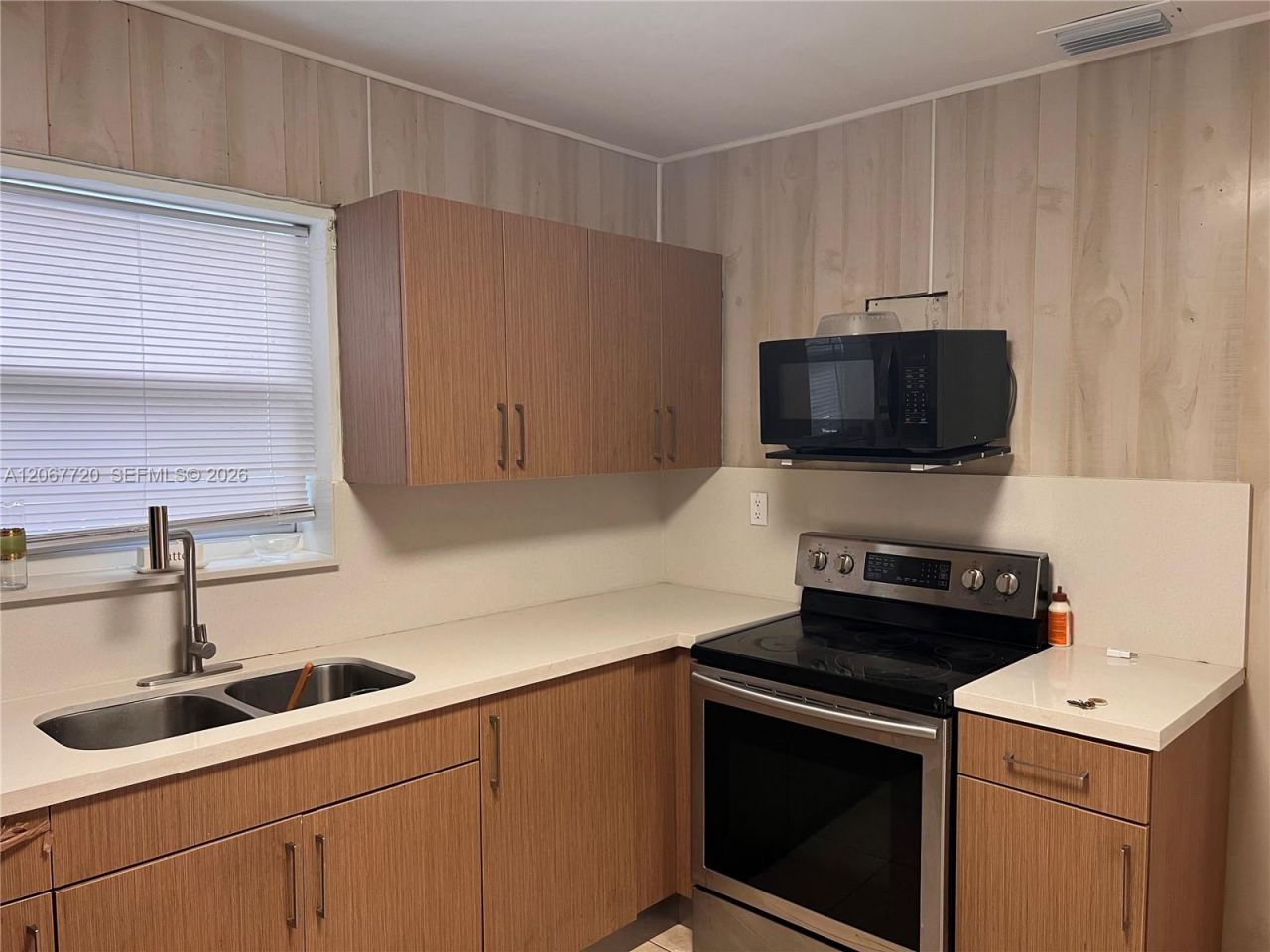 1318 NW 34th St, Miami, FL 33142 Photo