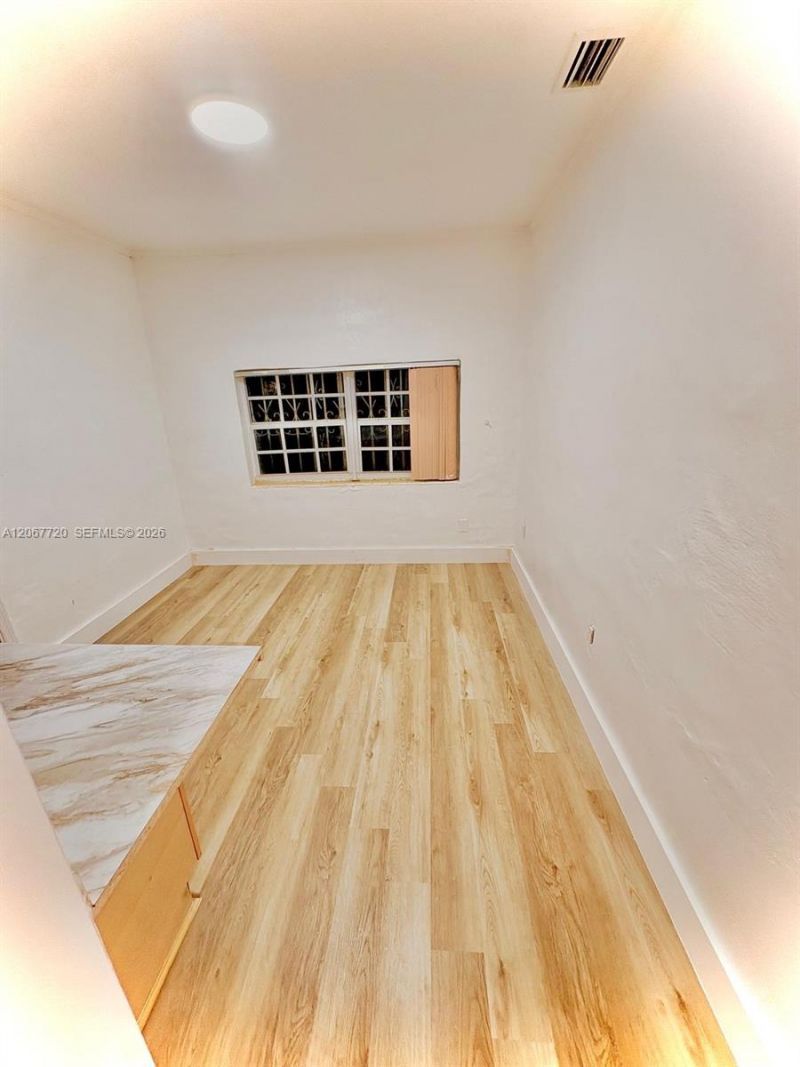 1318 NW 34th St, Miami, FL 33142 Photo