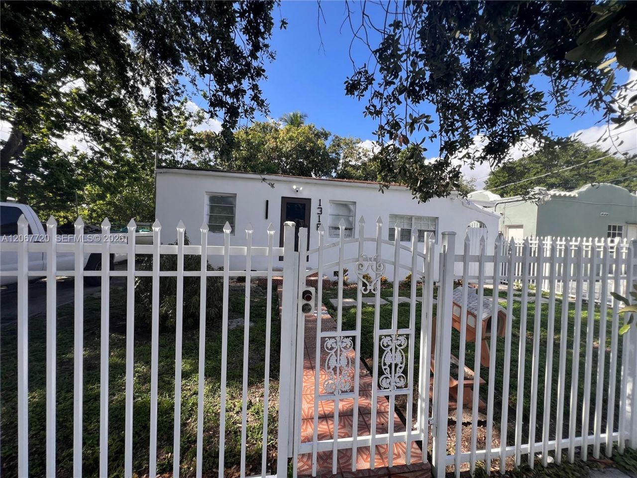1318 NW 34th St, Miami, FL 33142 Photo