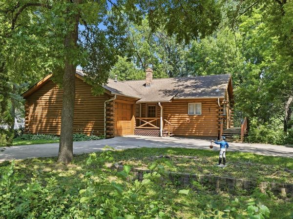 28569 Sleepy Hollow Road, Winthrop, MN 55396