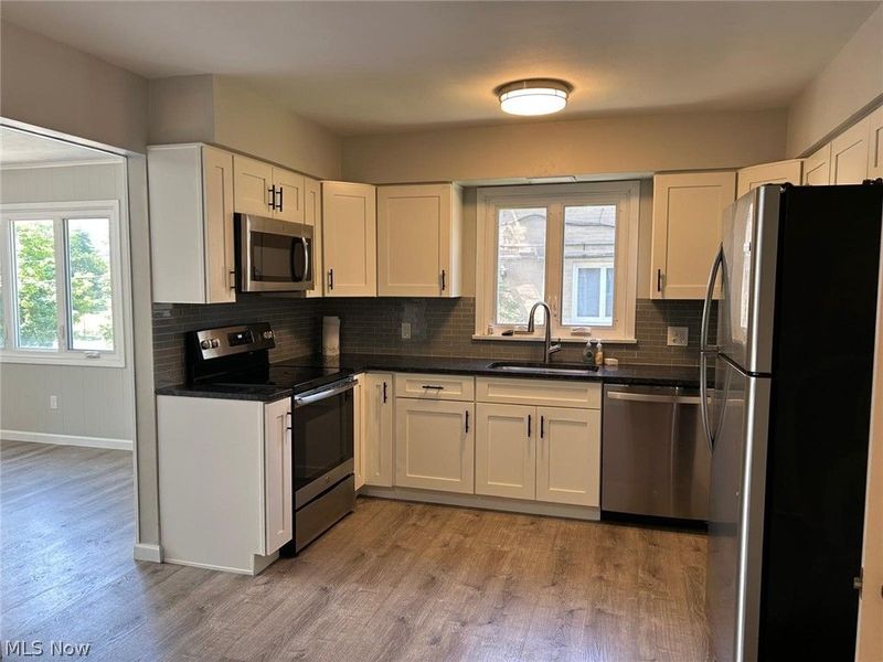 17914 Chagrin Boulevard , Shaker Heights, OH 44122 Photo 4