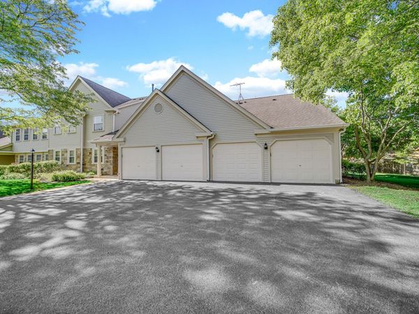 2403 Mallow Court , Unit Z2, Schaumburg, IL 60194