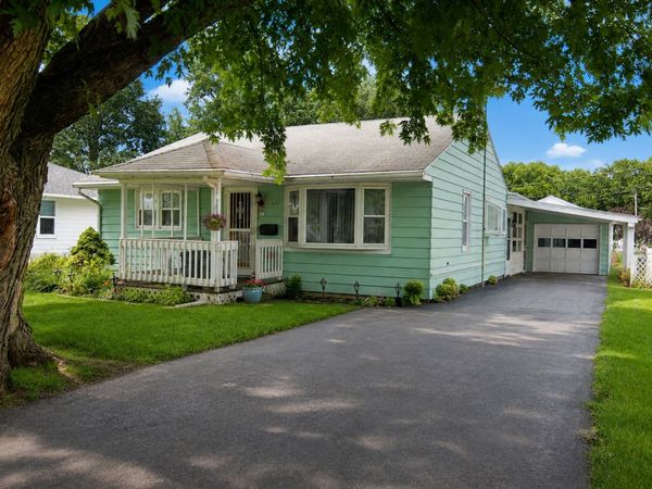 608 19th Avenue , Sterling, IL 61081
