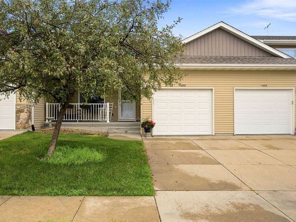 4447 Quail Trail Drive , Marion, IA 52302