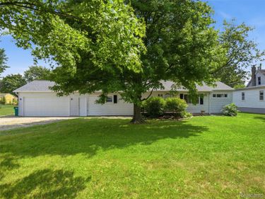 1105 Whiting Street, St Clair, Mi 48079