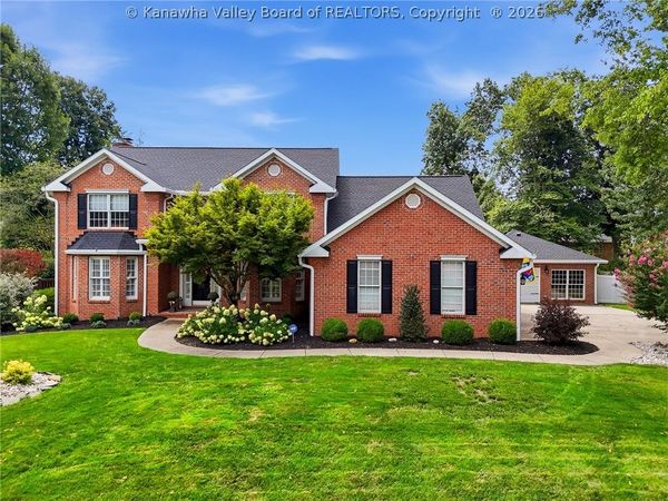 305 Heath Road, Hurricane, WV 25526