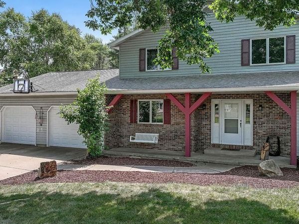 2200 E FILLMORE STREET, Marshfield, WI 54449