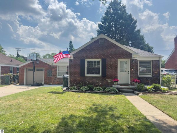22100 O'Connor Street, St Clair Shores, MI 48080