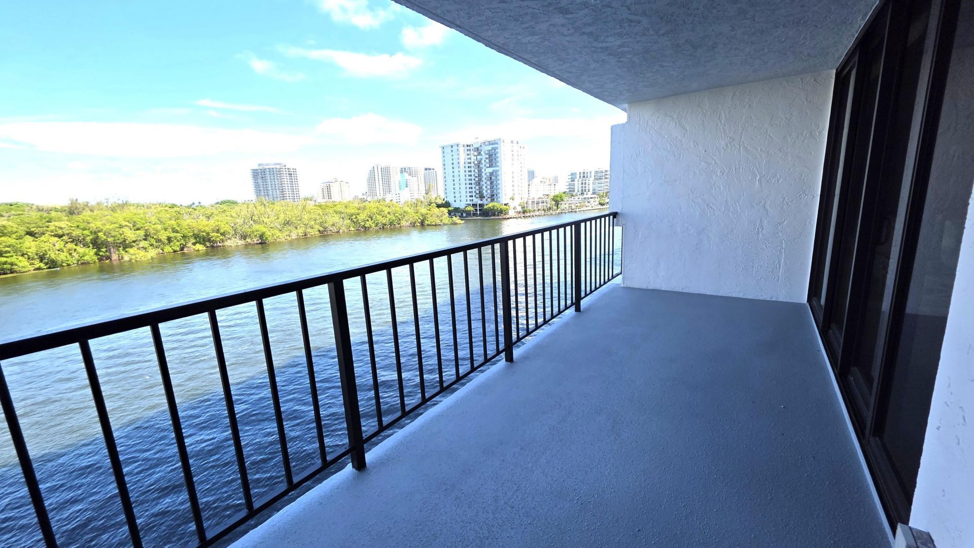 936 Intracoastal Drive, Unit 5B, Fort Lauderdale, FL 33304 Photo