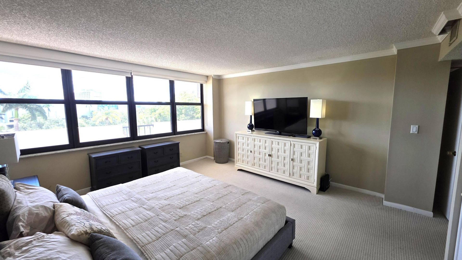 936 Intracoastal Drive, Unit 5B, Fort Lauderdale, FL 33304 Photo