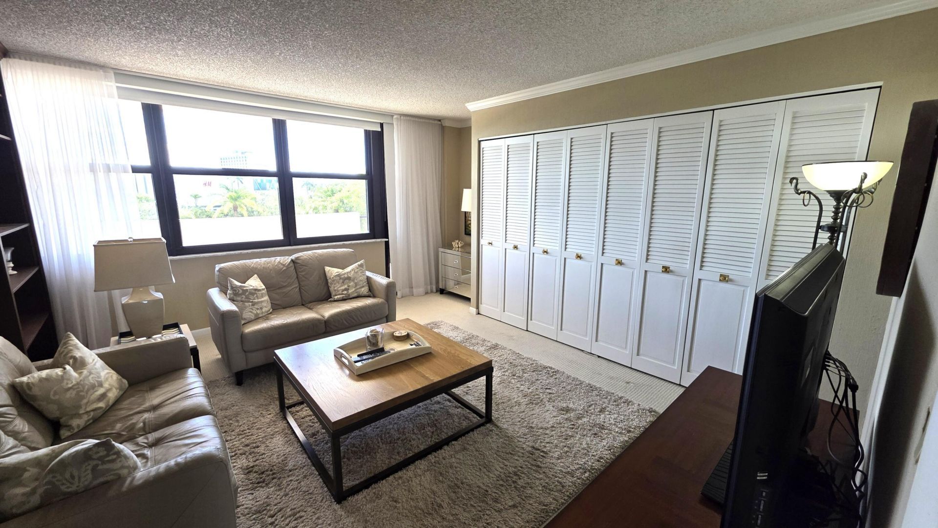 936 Intracoastal Drive, Unit 5B, Fort Lauderdale, FL 33304 Photo