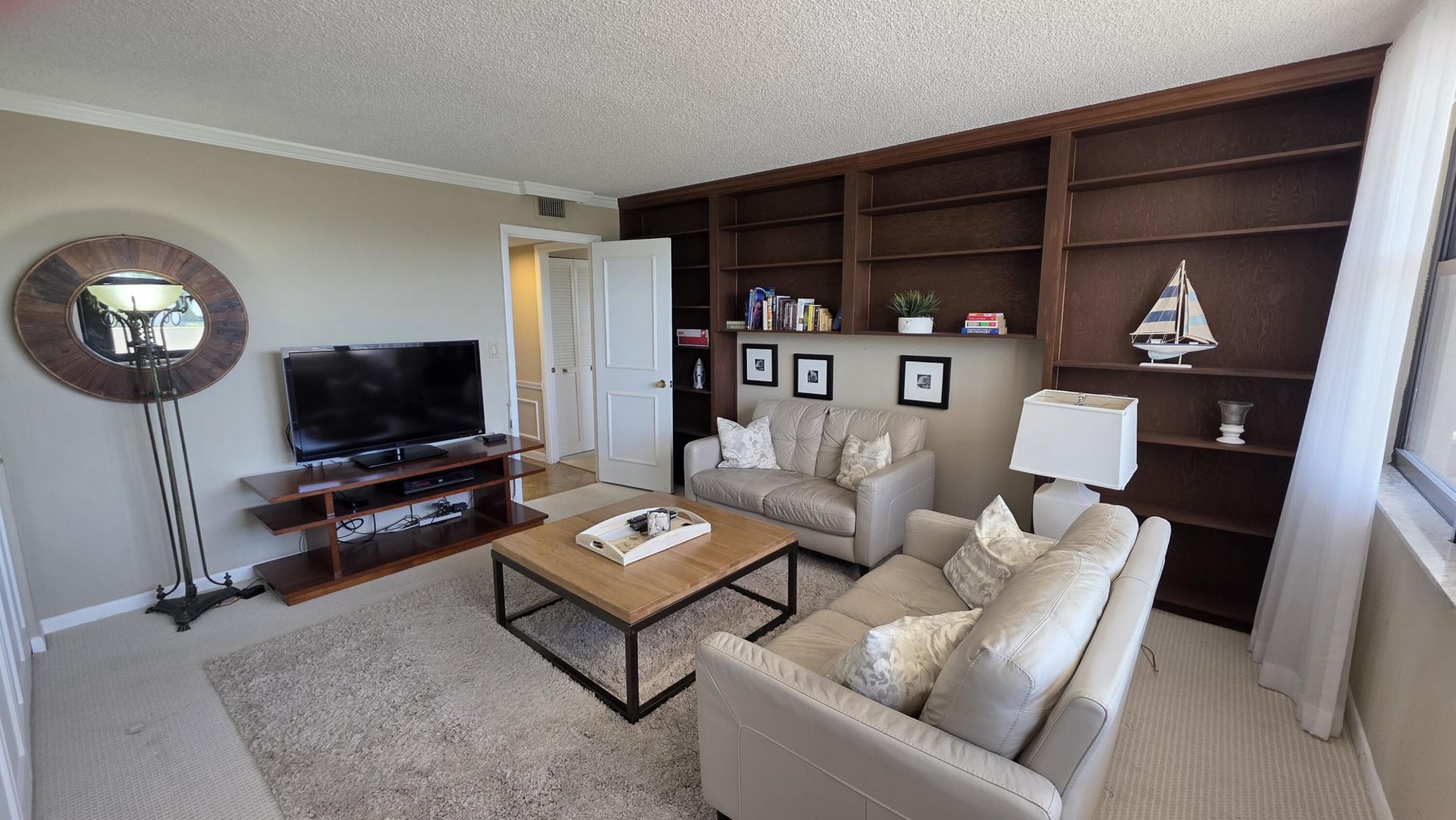 936 Intracoastal Drive, Unit 5B, Fort Lauderdale, FL 33304 Photo