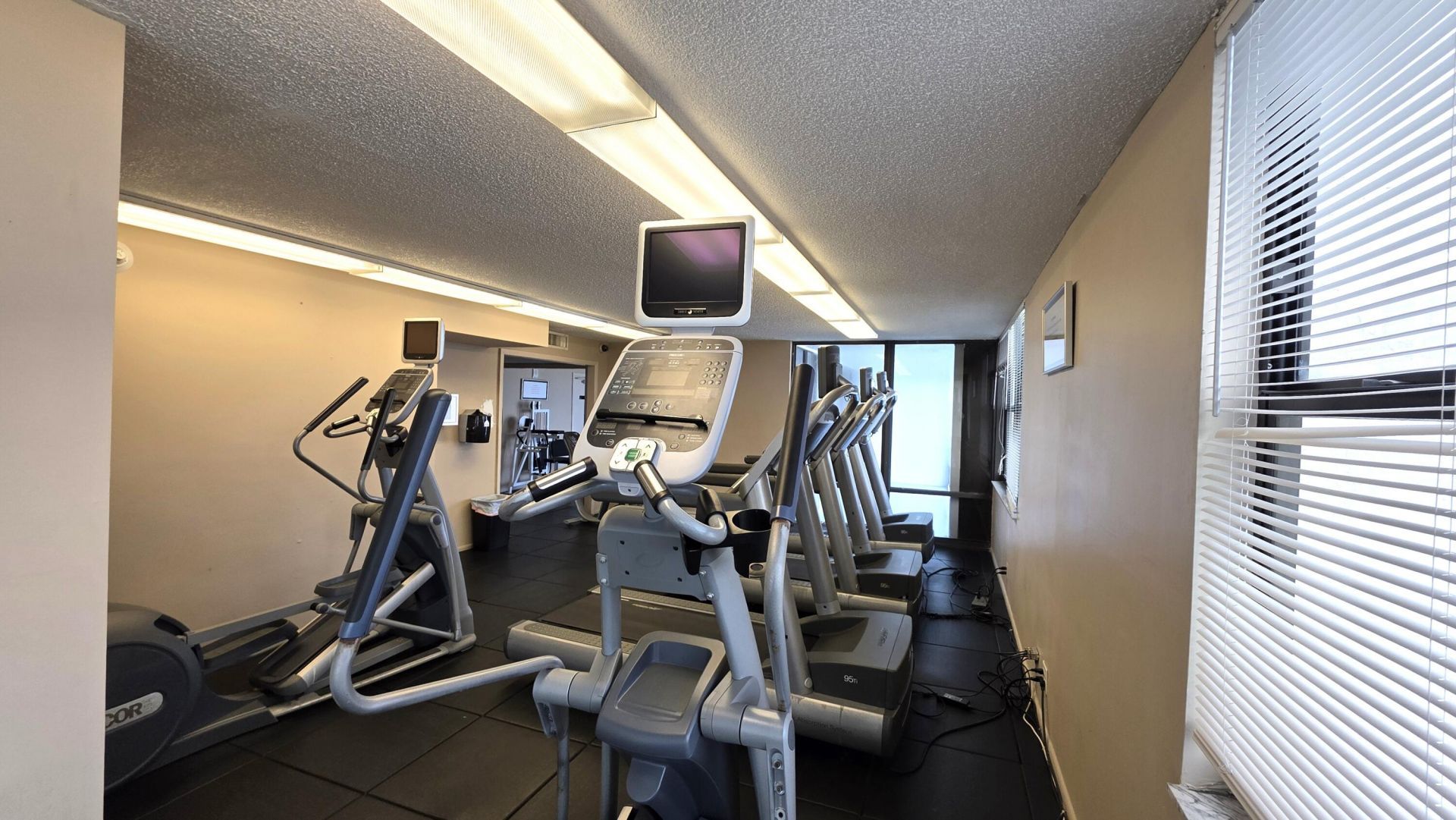 936 Intracoastal Drive, Unit 5B, Fort Lauderdale, FL 33304 Photo