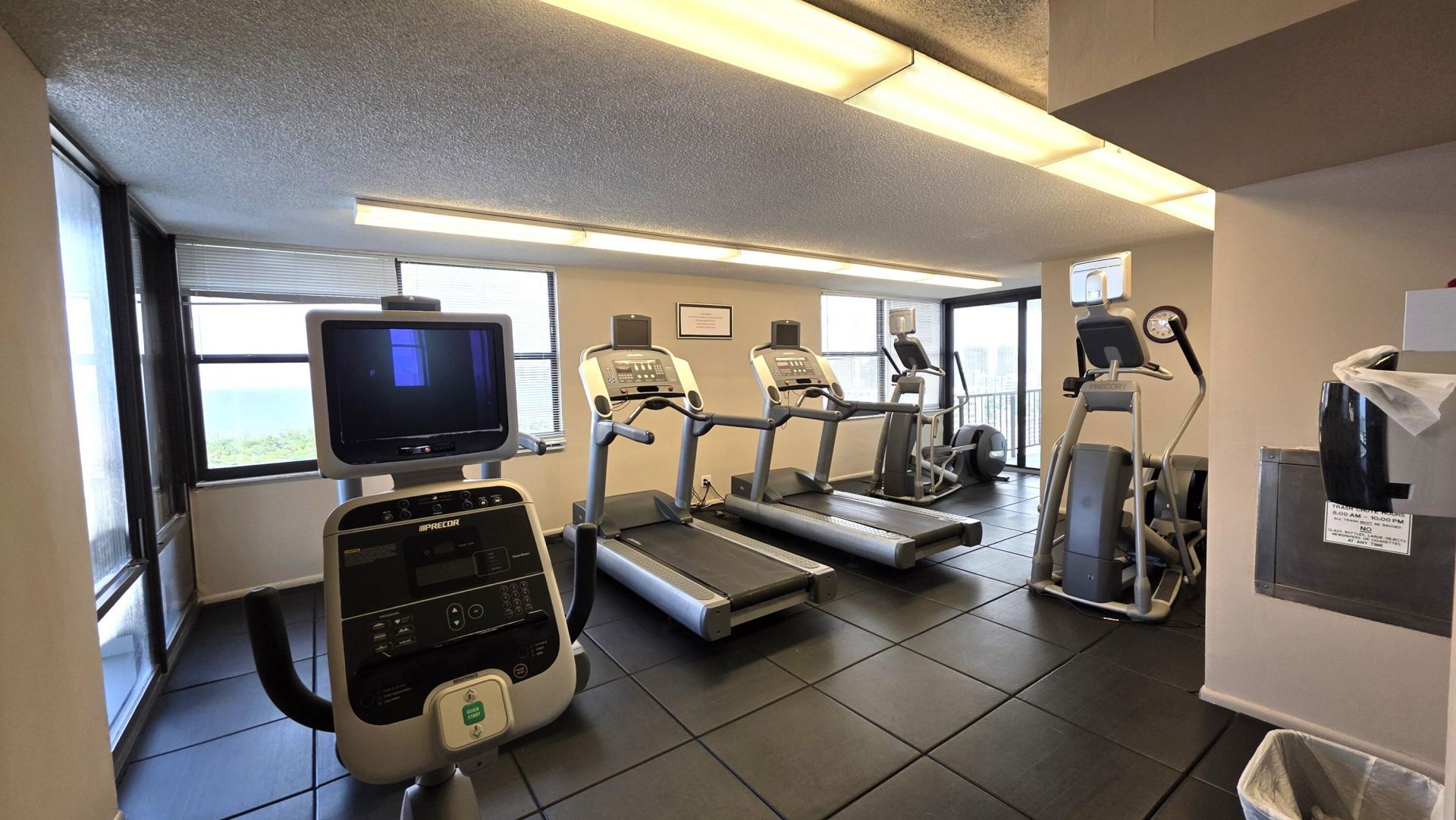 936 Intracoastal Drive, Unit 5B, Fort Lauderdale, FL 33304 Photo