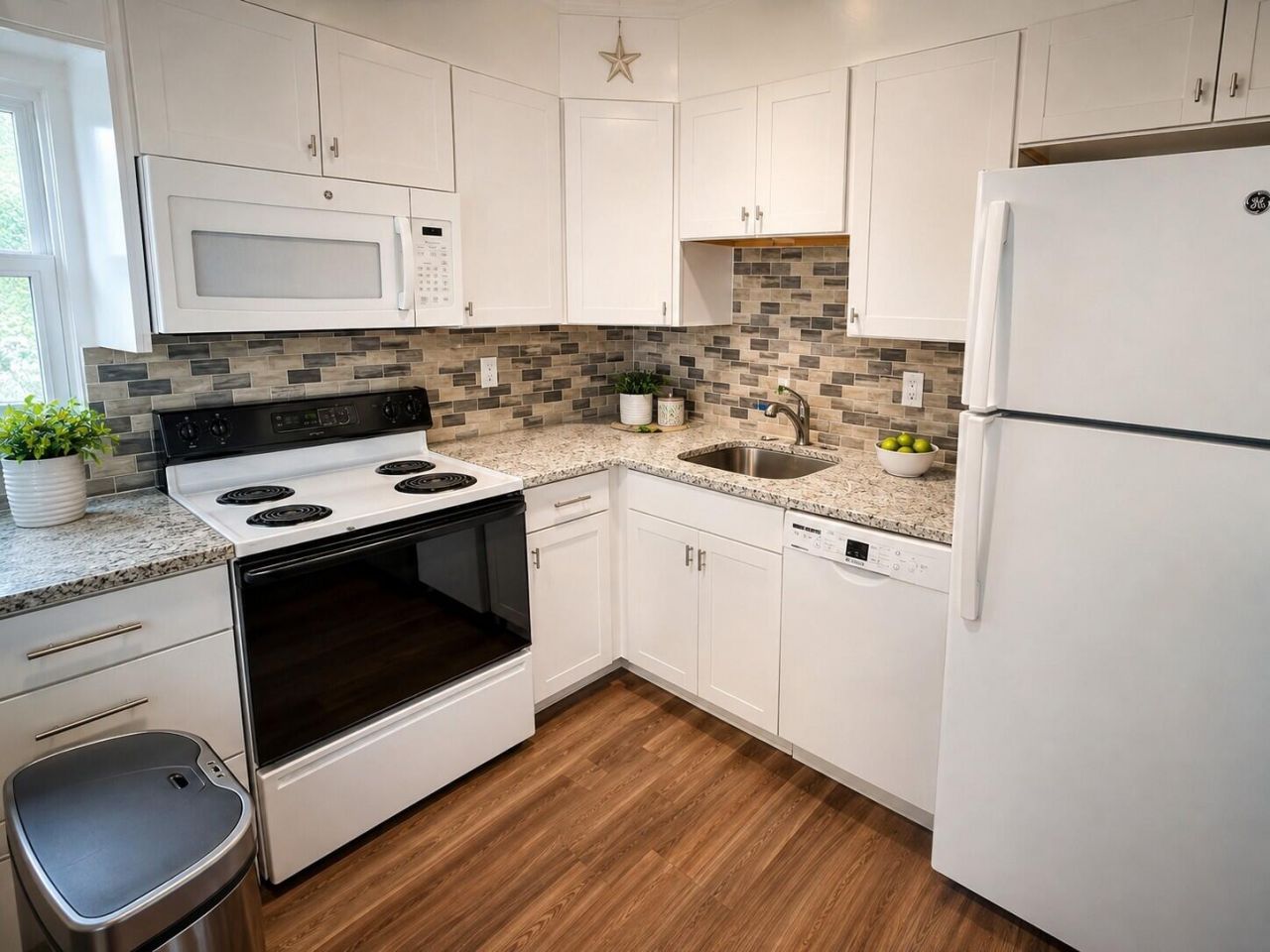 1967 S Ocean Boulevard, Unit 215-C, Lauderdale by the Sea, FL 33062 Photo