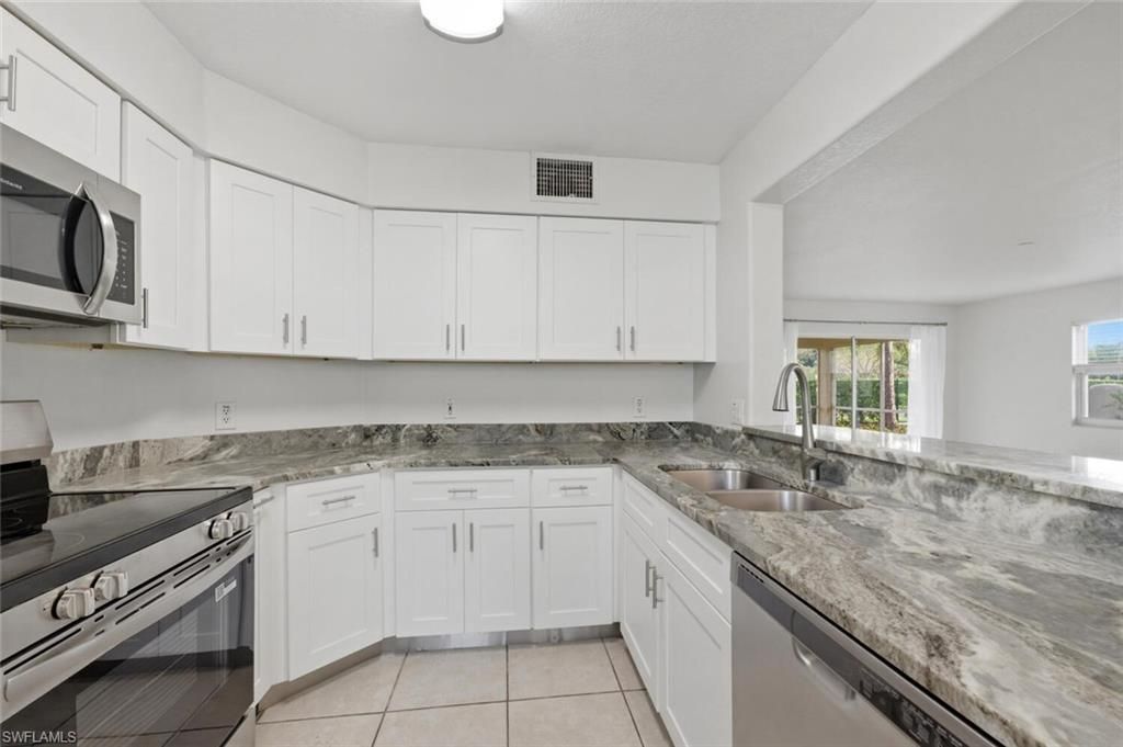 9570 Crescent Garden Dr, Unit A102, Naples, FL 34109 Photo