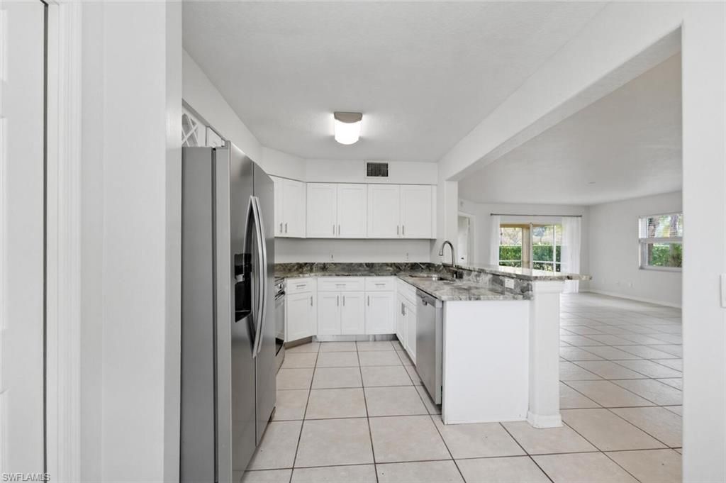 9570 Crescent Garden Dr, Unit A102, Naples, FL 34109 Photo