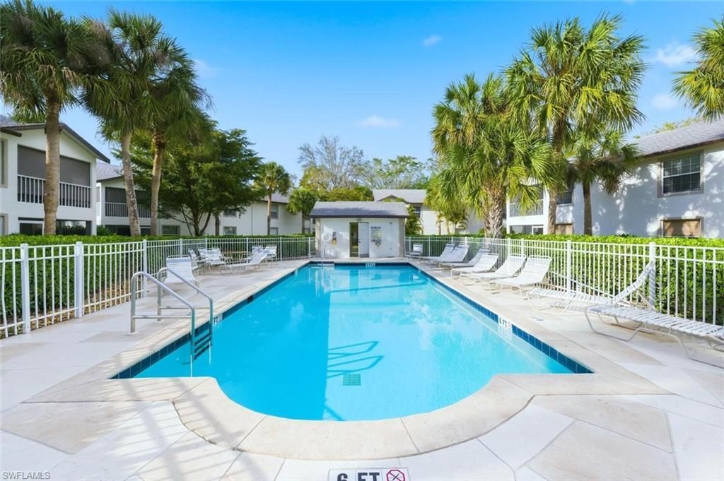 9570 Crescent Garden Dr, Unit A102, Naples, FL 34109 Photo
