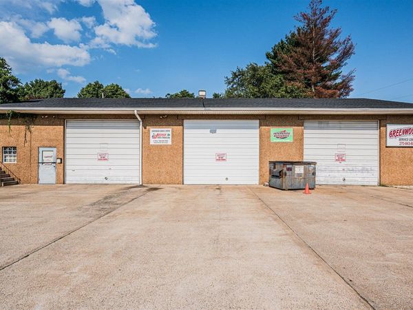 5592 Scottsville Road , Bowling Green, KY 42104