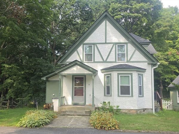 9 White Pond Rd, Stow, MA 01775