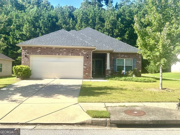 864 Crescent Ln, Griffin, GA 30224