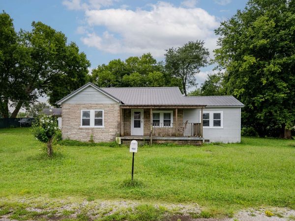 404 McMurtrey St , Saint Joseph, TN 38481