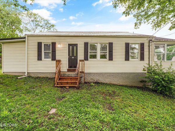 835 E Lincoln Rd , Alcoa, TN 37701