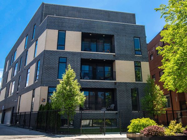 1045 W Cornelia Avenue , Unit 101, Chicago, IL 60657