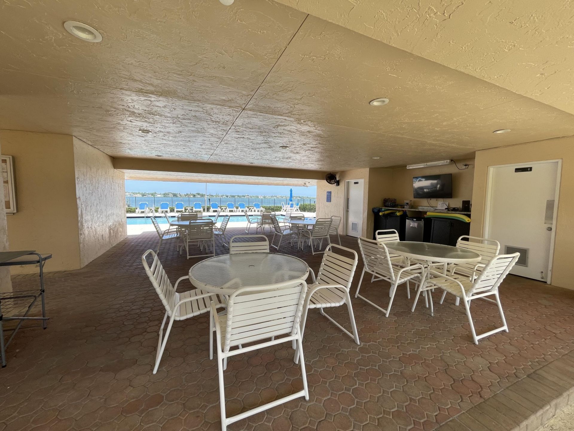 825 Center Street, Unit 8A, Jupiter, FL 33458 Photo