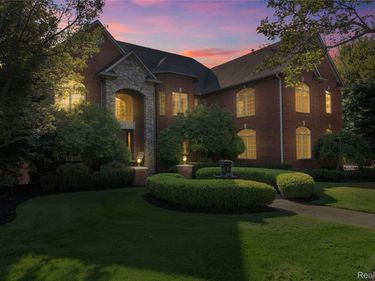 840 High View Court, Oxford Township, Mi 48371