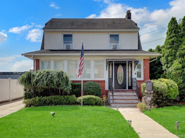 80 Noble Street, Lynbrook, NY 11563