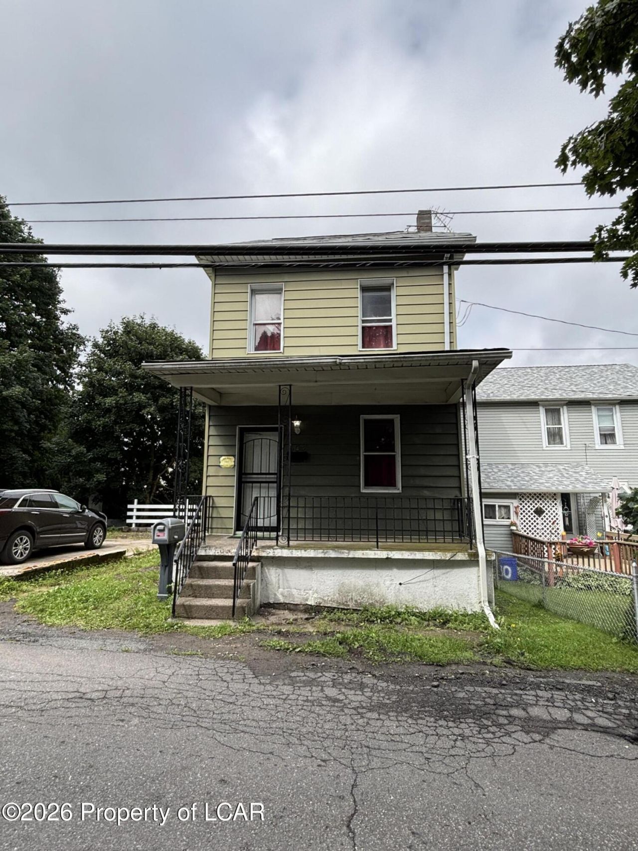 696 Lafayette Court, Hazleton, PA 18201 Main Photo