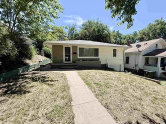 3324 COURT ST Sioux City, IA 51104