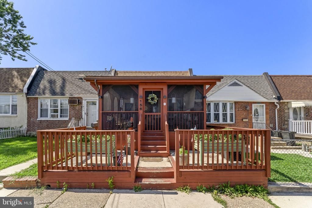 156 ERVIN , MARCUS HOOK, PA 19061