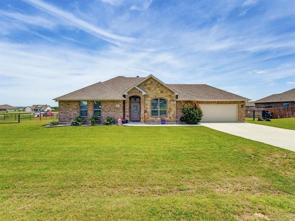 121 Walnut Street, Paradise, TX 76073